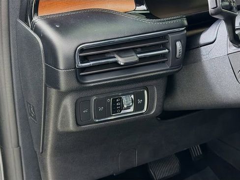 Used 2022 Lincoln Corsair Reserve w/ Sport Package image 10