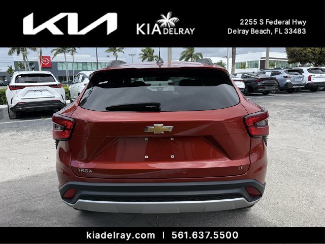 Used 2024 Chevrolet Trax LT FWD image 4