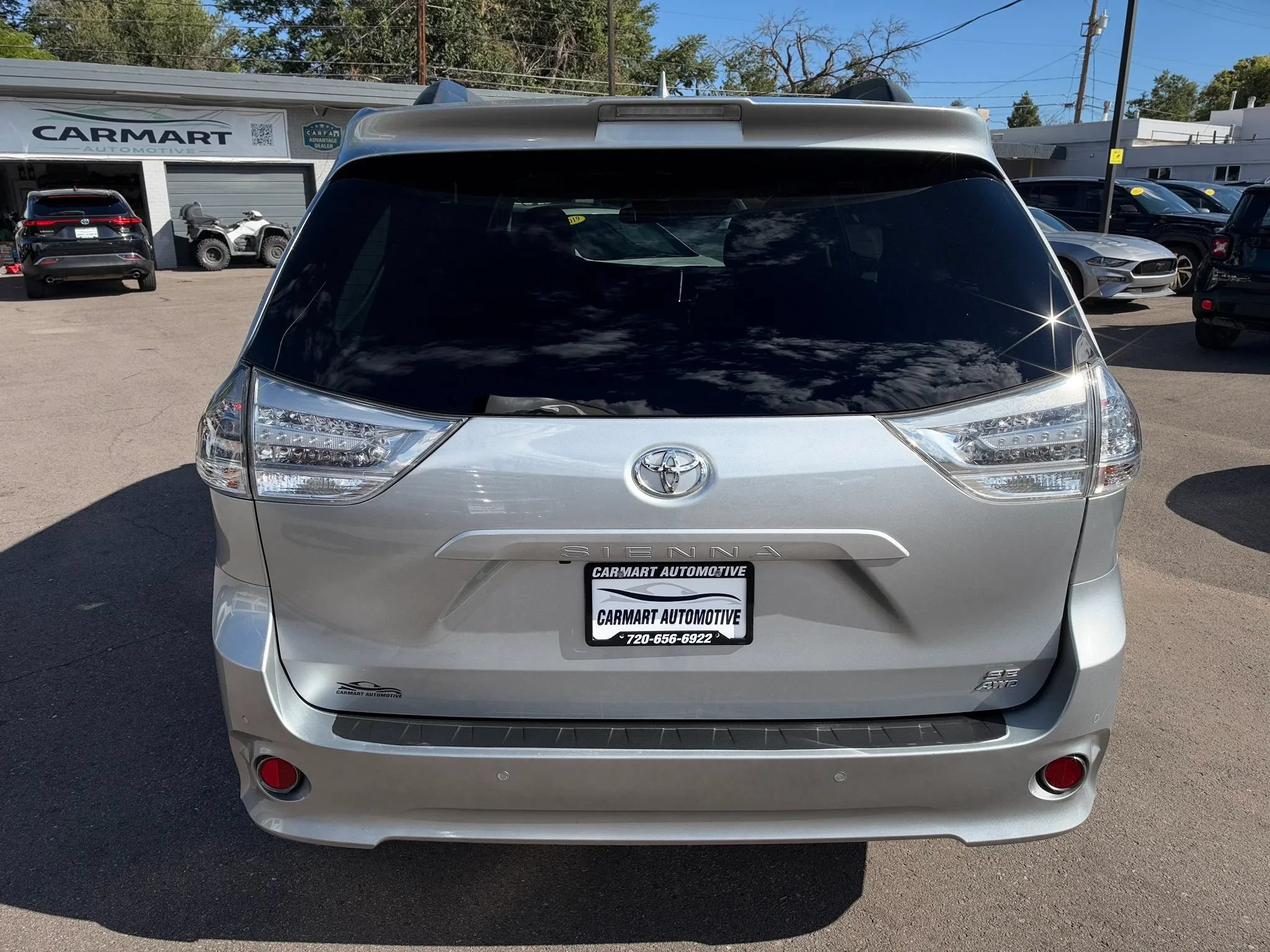 Used 2019 Toyota Sienna SE Premium w/ Carpet Mat Package AWD/4WD image 8