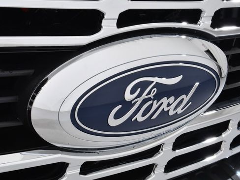 New 2026 Ford F350 XLT w/ Camper Package image 20