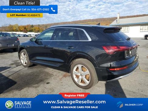 Used 2019 Audi e-tron Prestige w/ Prestige Package image 3