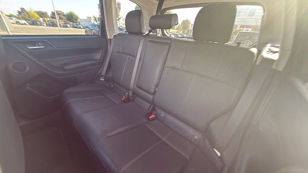 Used 2017 Subaru Forester 2.5i Touring AWD/4WD image 5