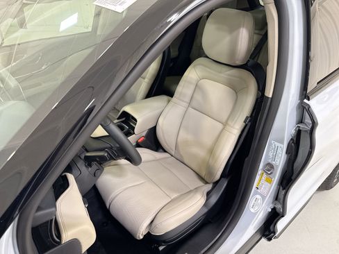 New 2026 Lincoln Corsair Reserve w/ Jet Appearance Package image 10