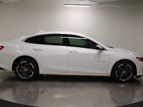 Used 2023 Chevrolet Malibu LT image 8