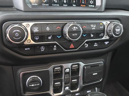 Used 2020 Jeep Gladiator Rubicon AWD/4WD image 30
