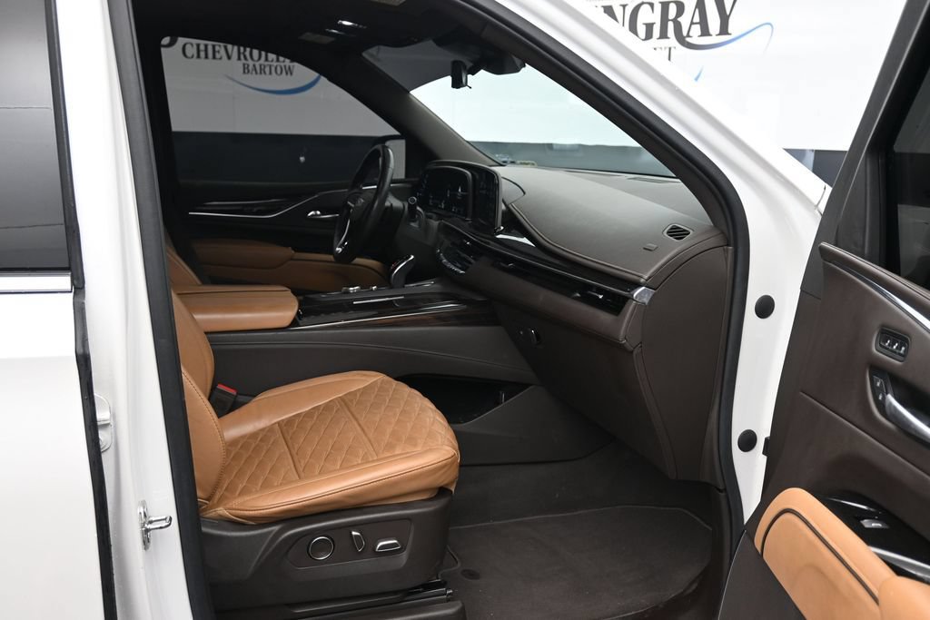 Used 2022 Cadillac Escalade ESV Premium Luxury w/ Performance Package AWD/4WD image 12