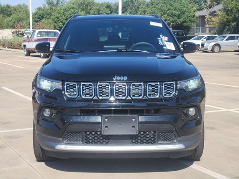 Used 2025 Jeep Compass Limited AWD/4WD image 2