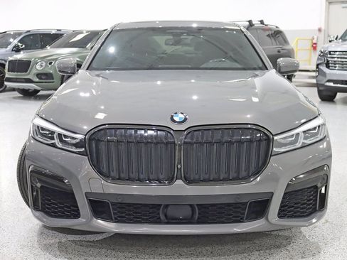 Used 2022 BMW 750i xDrive w/ Executive Package image 8