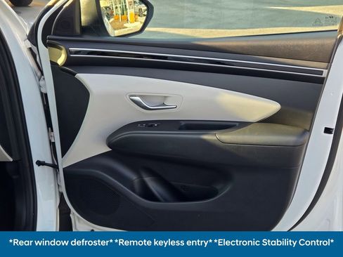 Certified 2024 Hyundai Tucson SE image 8