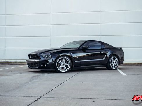 Used 2010 Ford Mustang Shelby GT500 image 17