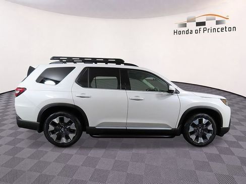 New 2026 Honda Pilot Elite image 2