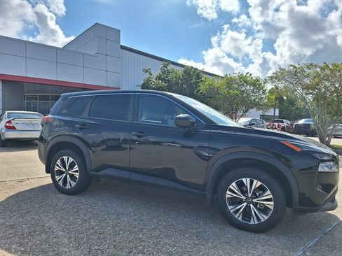 Used 2023 Nissan Rogue SV FWD image 3
