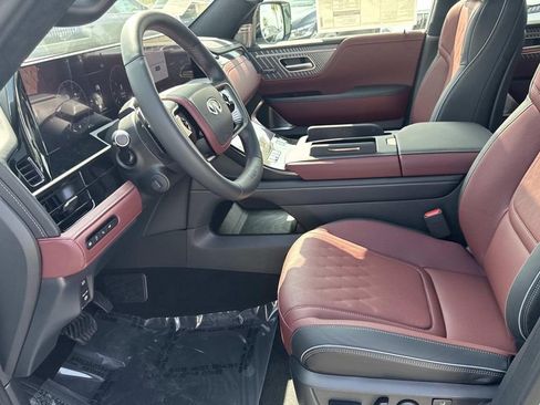 New 2026 INFINITI QX80 Autograph AWD/4WD image 17