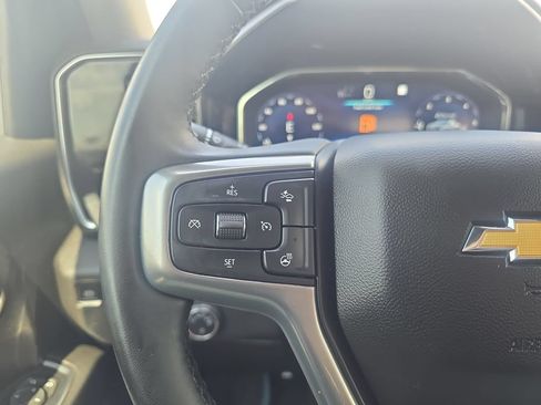 Used 2023 Chevrolet Silverado 1500 LT AWD/4WD image 17