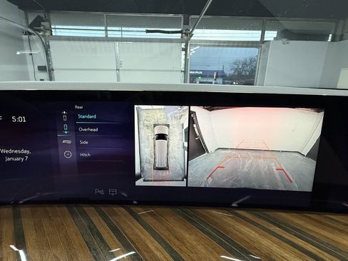 Used 2025 Cadillac Escalade ESV Sport Platinum image 26