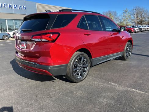 Used 2022 Chevrolet Equinox RS w/ LPO, Floor Liner Package image 9