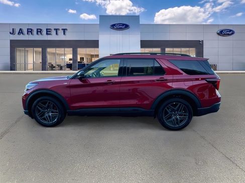 New 2026 Ford Explorer ST-Line w/ ST-Line Street Pack RWD image 4