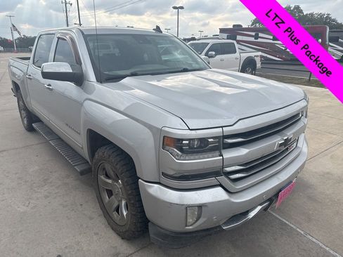 Used 2017 Chevrolet Silverado 1500 LTZ Z71 w/ LTZ Plus Package image 8