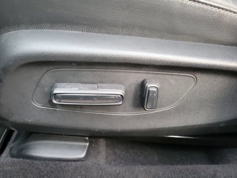 Used 2023 Honda HR-V EX-L image 10