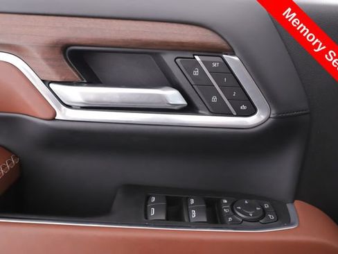 Used 2025 GMC Sierra 2500 Denali Ultimate AWD/4WD image 21