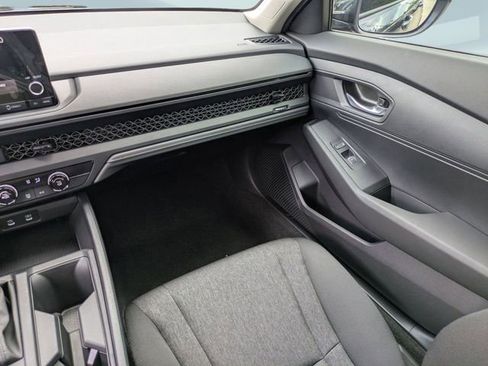 Used 2025 Honda Accord LX image 16