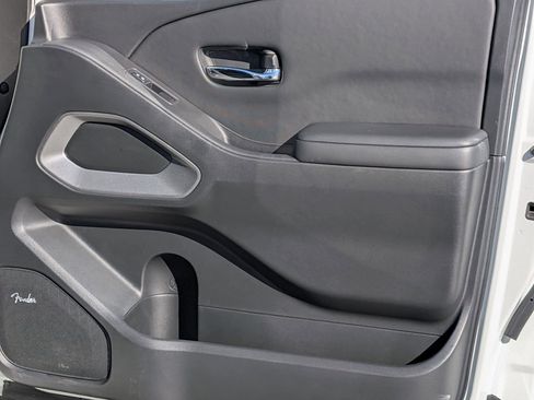 Certified 2024 Nissan Frontier SL w/ Technology Package image 32