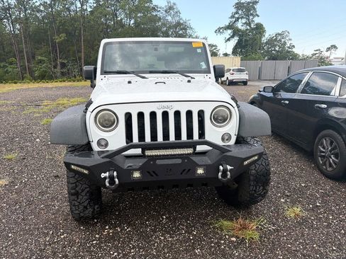 Used 2017 Jeep Wrangler Unlimited Sport AWD/4WD image 2