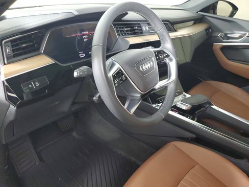 Used 2024 Audi Q8 e-tron Premium Plus AWD/4WD image 21