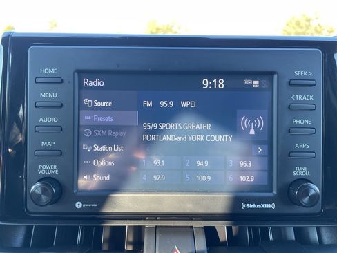 Used 2020 Toyota RAV4 LE image 16