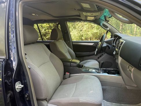 Used 2006 Toyota 4Runner SR5 AWD/4WD image 99