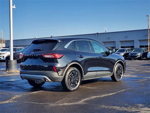 Certified 2023 Ford Escape Active w/ Tech Pack #2 image 3