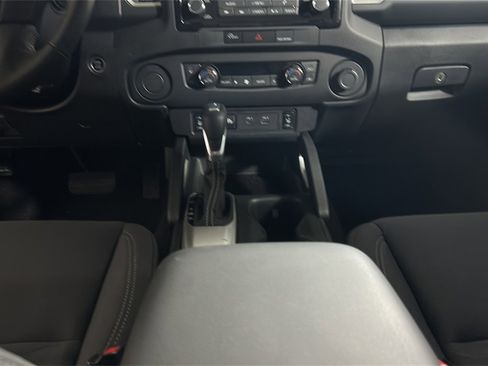 Used 2024 Nissan Frontier SV w/ SV Convenience Package image 23