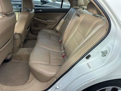 Used 2004 Honda Accord EX image 10