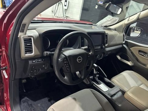 Used 2022 Nissan Frontier SV AWD/4WD image 11