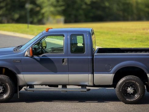 Used 2004 Ford F250 XLT AWD/4WD image 3