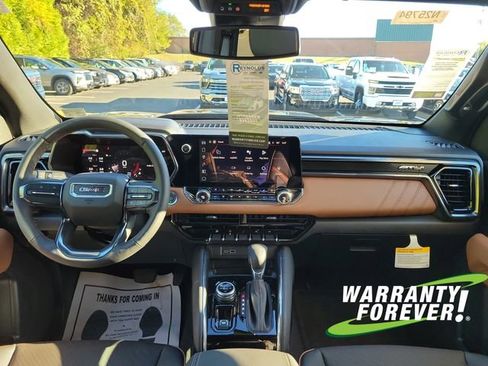 New 2026 GMC Canyon AT4 w/ AT4 Premium Package image 10