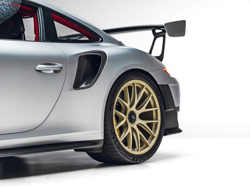 Used 2018 Porsche 911 GT2 RS RWD image 11