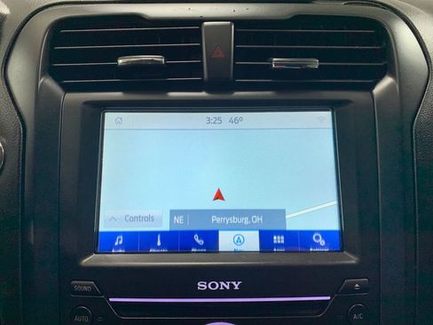 Used 2017 Ford Fusion Titanium image 8