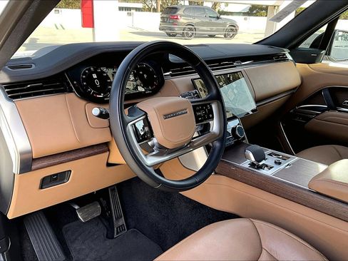 Used 2023 Land Rover Range Rover SE image 15