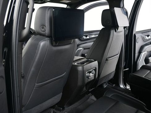 Used 2021 GMC Yukon Denali w/ Denali Premium Package image 34