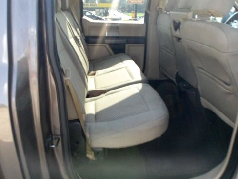 Used 2015 Ford F150 XLT w/ Equipment Group 301A Mid RWD image 8