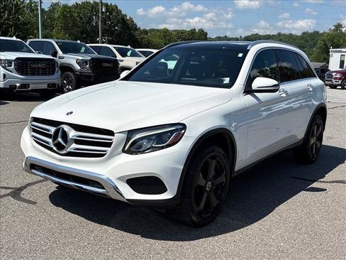 Used 2019 Mercedes-Benz GLC 300 4MATIC image 4