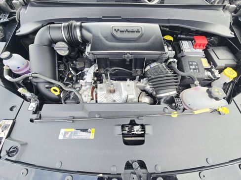 Used 2025 Jeep Compass Limited image 18