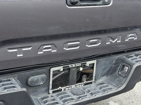 Used 2022 Toyota Tacoma SR w/ SR Convenience Package RWD image 29