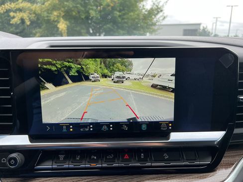 Used 2025 Chevrolet Silverado 2500 LT w/ Safety Package image 26