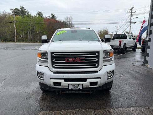 Used 2015 GMC Sierra 3500 Denali w/ Duramax Plus Package AWD/4WD image 3
