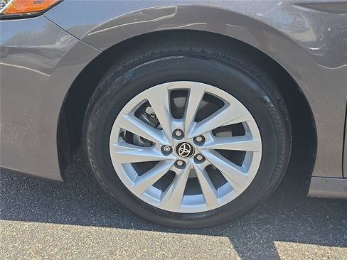 Used 2024 Toyota Camry LE FWD image 9