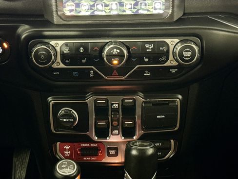 Used 2022 Jeep Wrangler Unlimited Rubicon 4xe w/ Cold Weather Group image 28