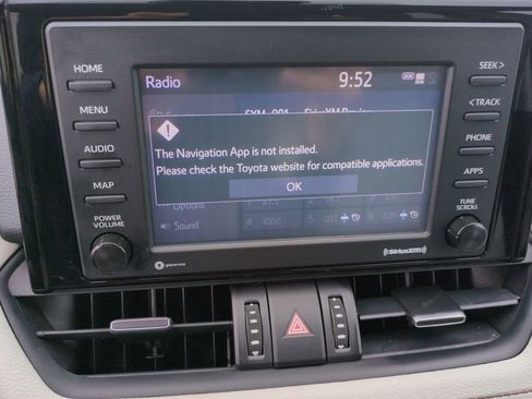 Used 2021 Toyota RAV4 XLE Premium FWD image 27
