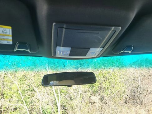 Used 2011 Ford Explorer XLT image 25